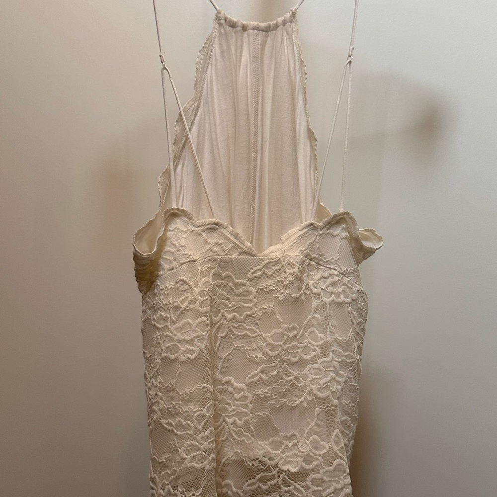 Elegant Cream Lace Halter Top - Picture 2 of 5